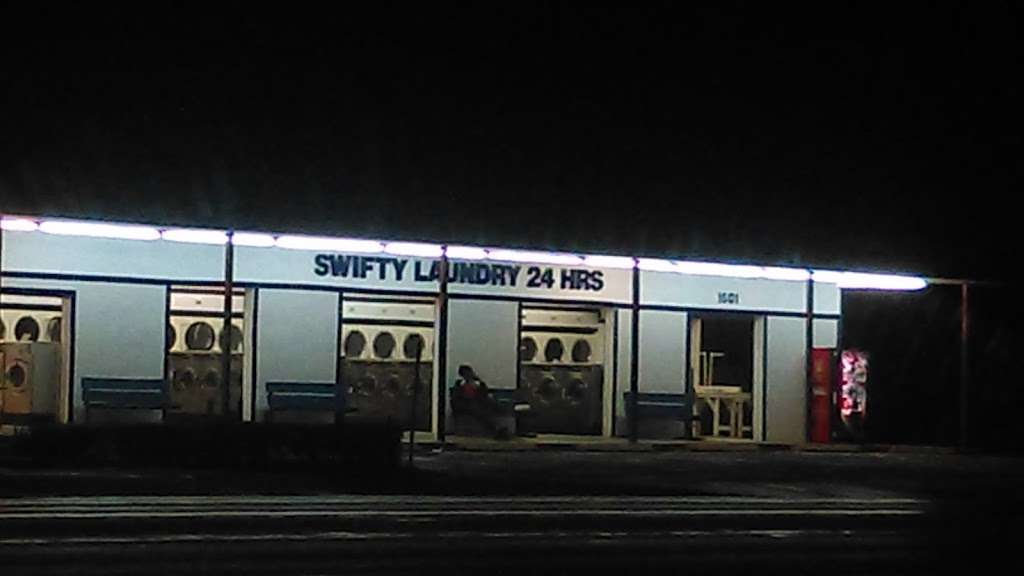 Swifty Laundromat | 1601 N Federal Hwy, Hollywood, FL 33020, USA | Phone: (954) 921-0274