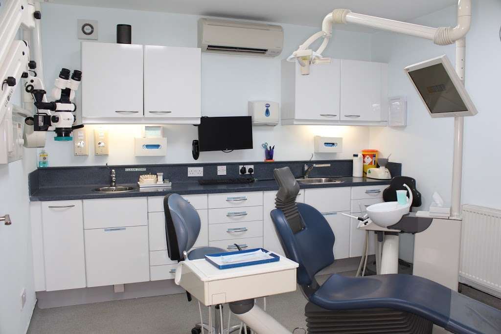 Pearl Dental Clinic | 5 Vale Parade, London SW15 3PS, UK | Phone: 020 8547 9997