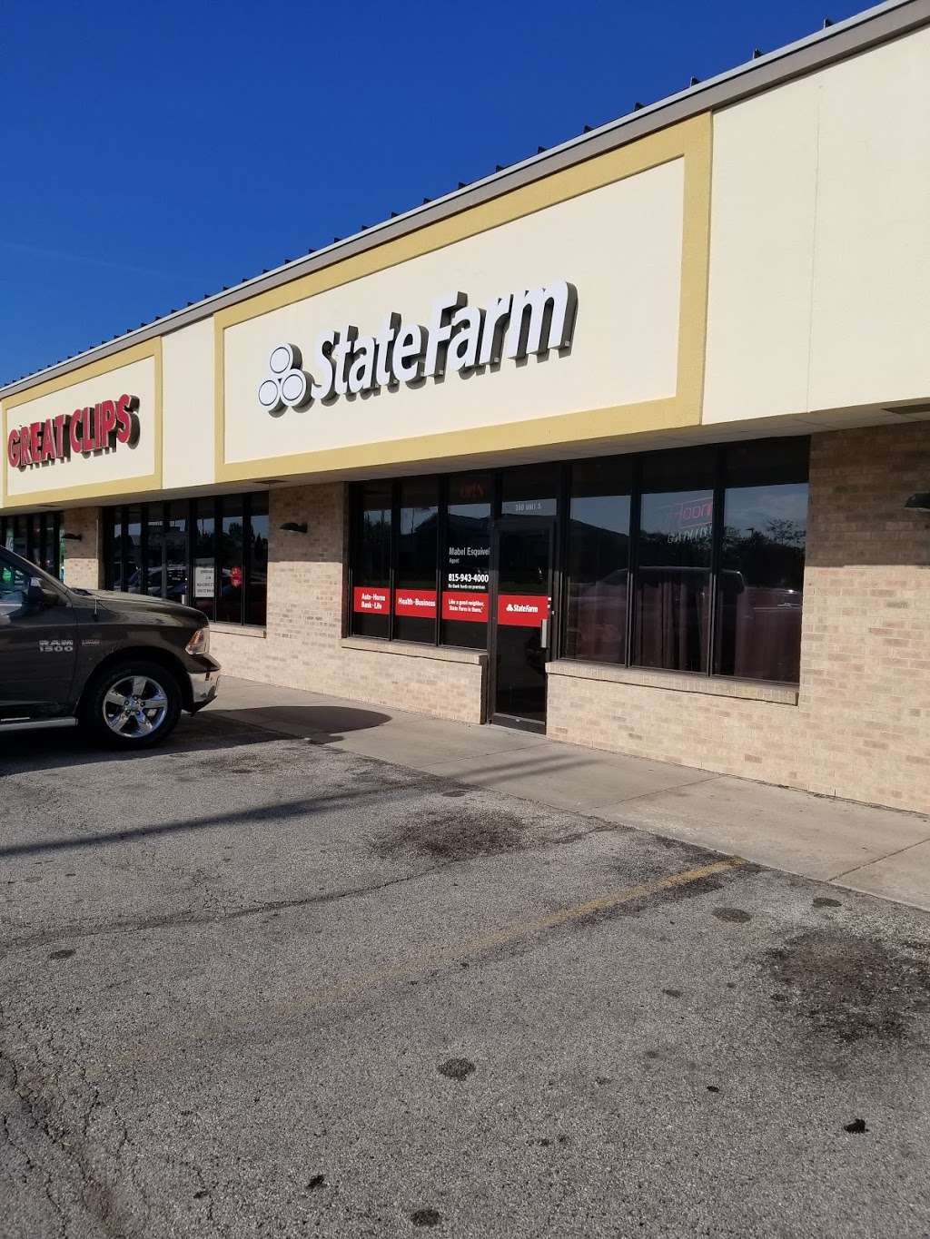 Mabel Esquivel - State Farm Insurance Agent | 360 S Division St Ste 5, Harvard, IL 60033, USA | Phone: (815) 943-4000