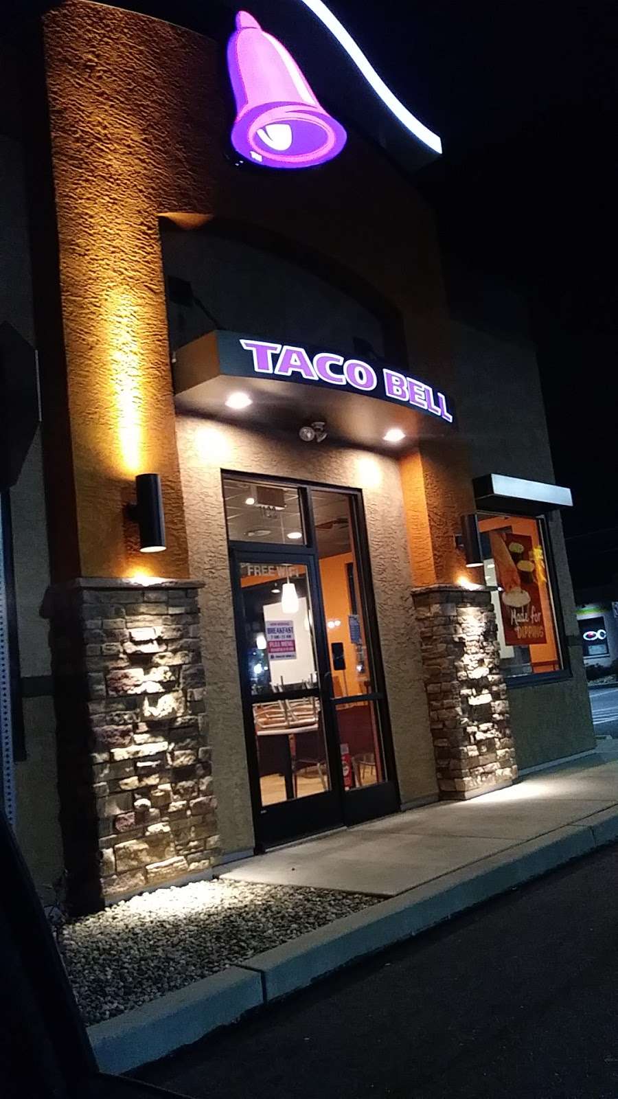 Taco Bell | 1102-1122 Airport Rd, Allentown, PA 18109, USA | Phone: (610) 841-1330