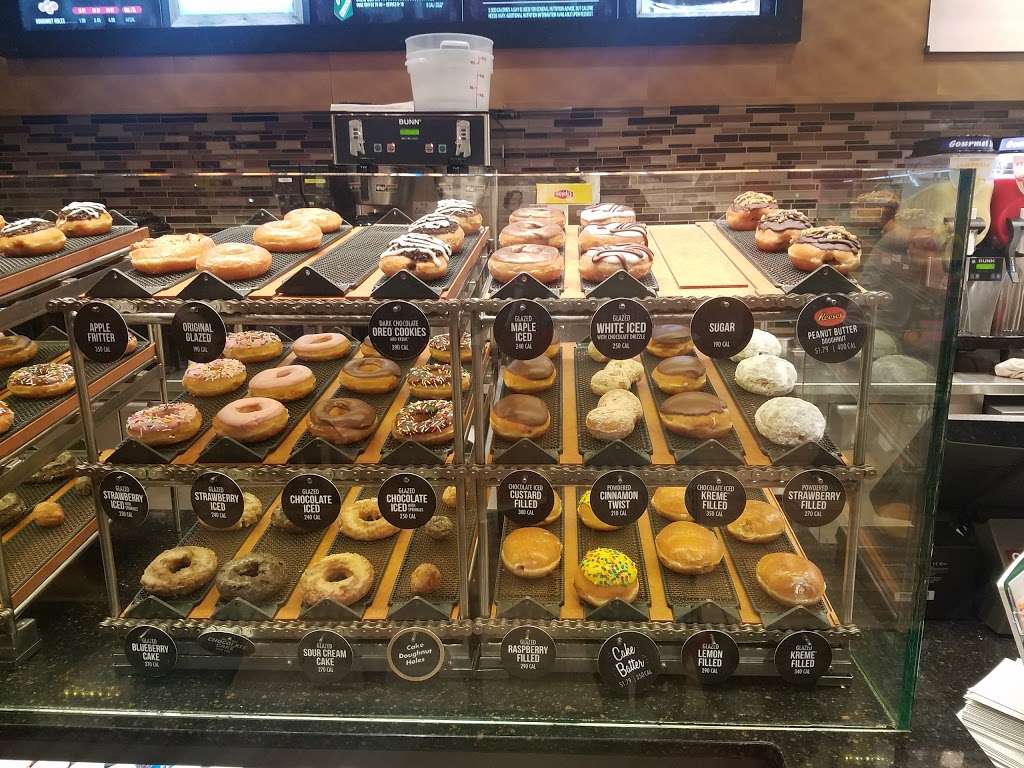 Krispy Kreme Doughnuts | 17815 Halsted St, Homewood, IL 60430 | Phone: (708) 991-2629