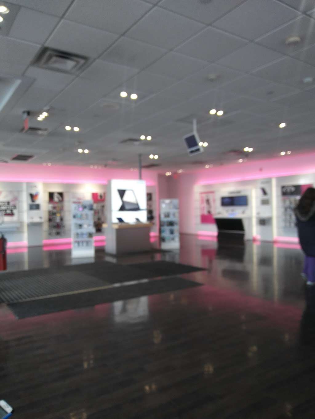 T-Mobile | 25301 Rockaway Blvd Suite 22, Rosedale, NY 11422, USA | Phone: (516) 295-2589