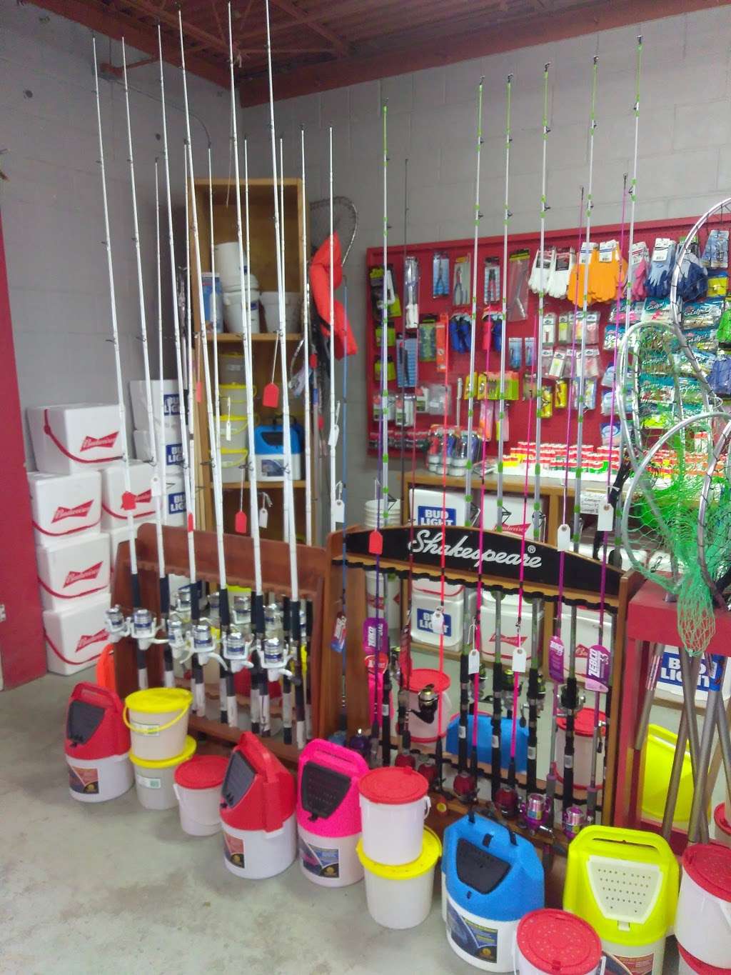Lees Bait & Tackle | 230 Dike Rd, Texas City, TX 77590, USA | Phone: (409) 945-5675