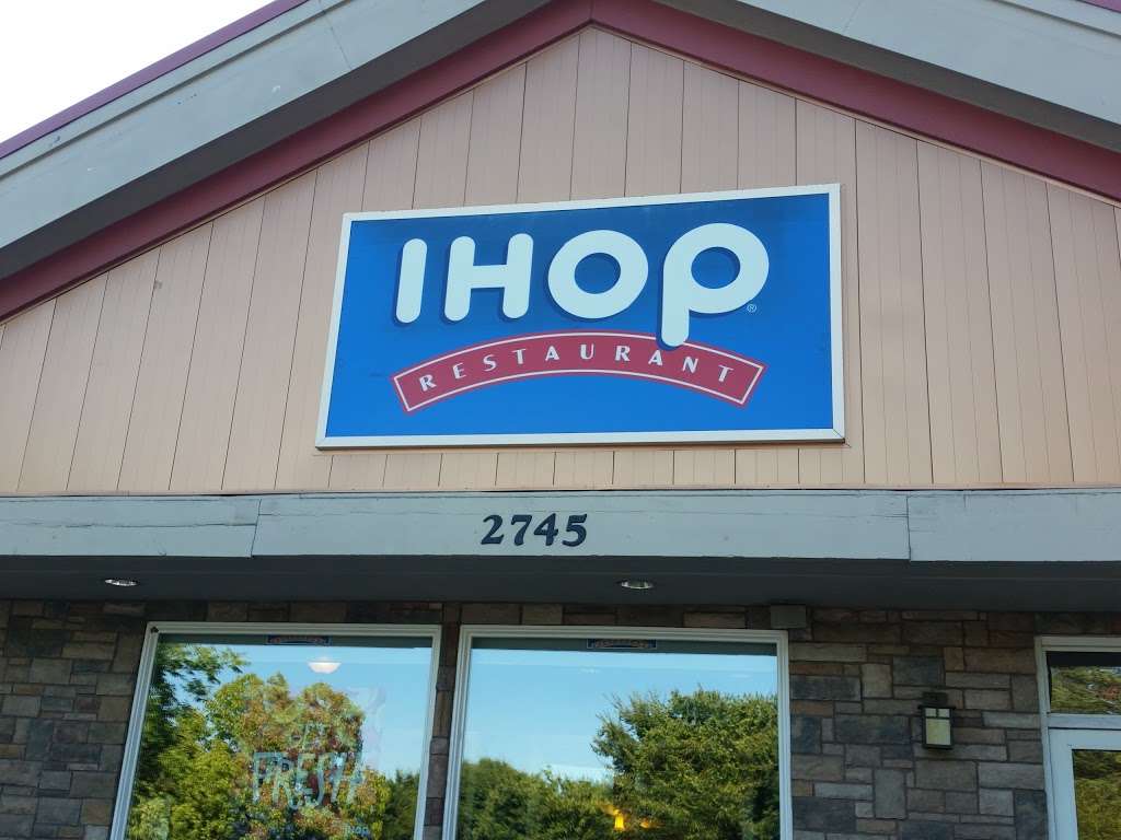 IHOP | 2745 4th St Fulton Market Place, Santa Rosa, CA 95405, USA | Phone: (707) 579-4000