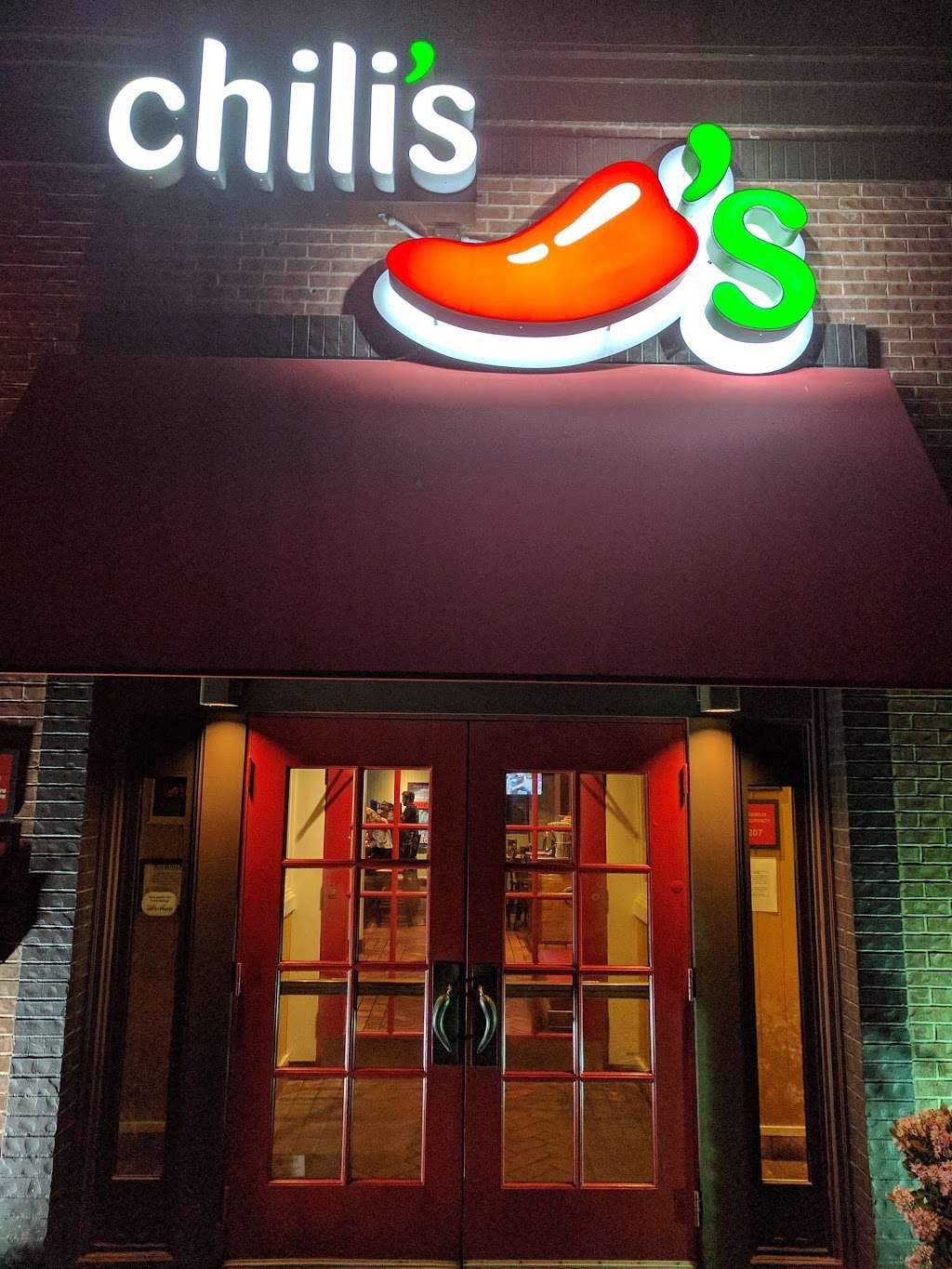 Chilis Grill & Bar | 25 W Cochran St, Simi Valley, CA 93065, USA | Phone: (805) 527-0377