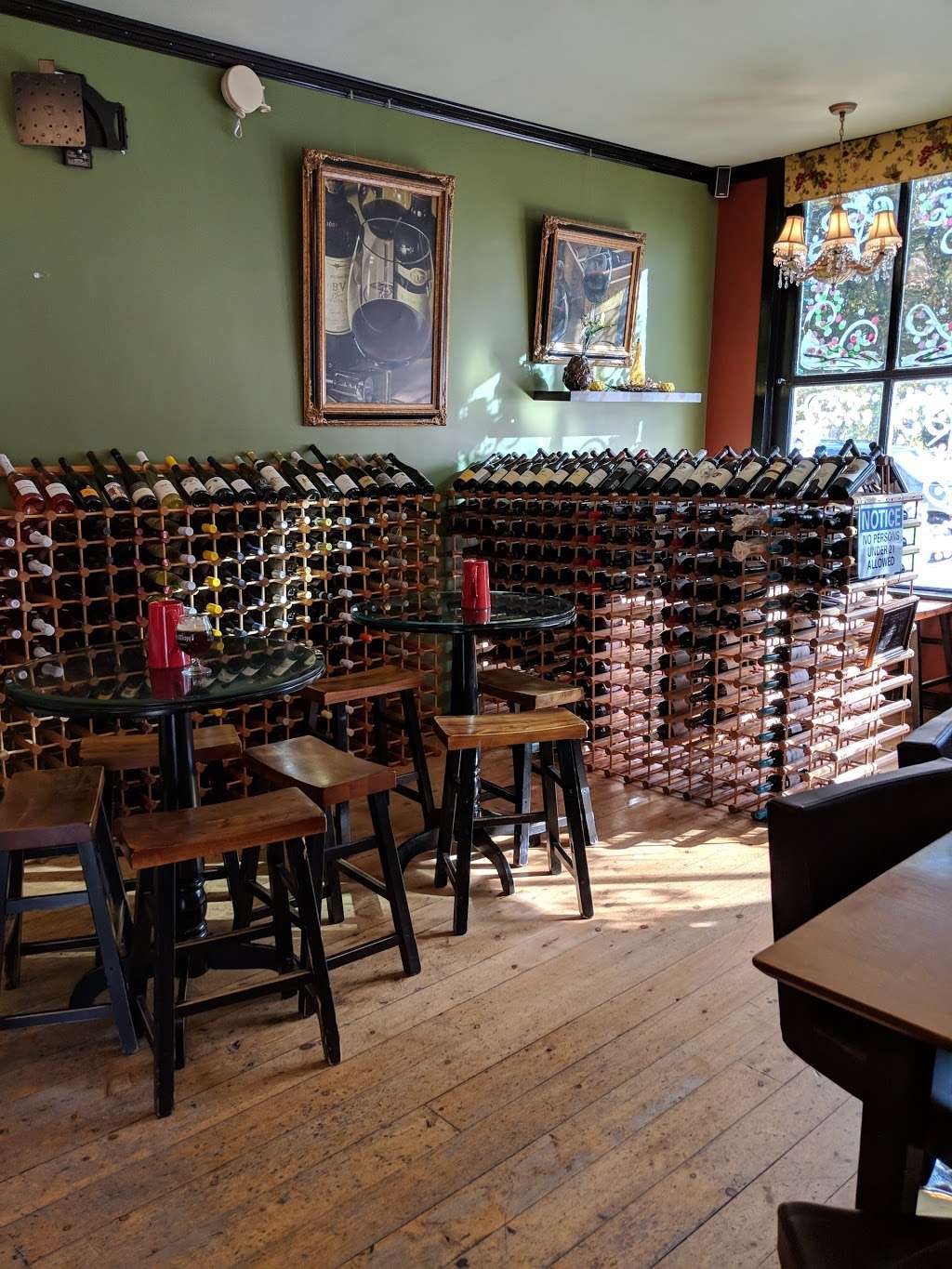 San Dimas Wine Shop & Tasting Room | 225 W Bonita Ave, San Dimas, CA 91773, USA | Phone: (909) 971-9425