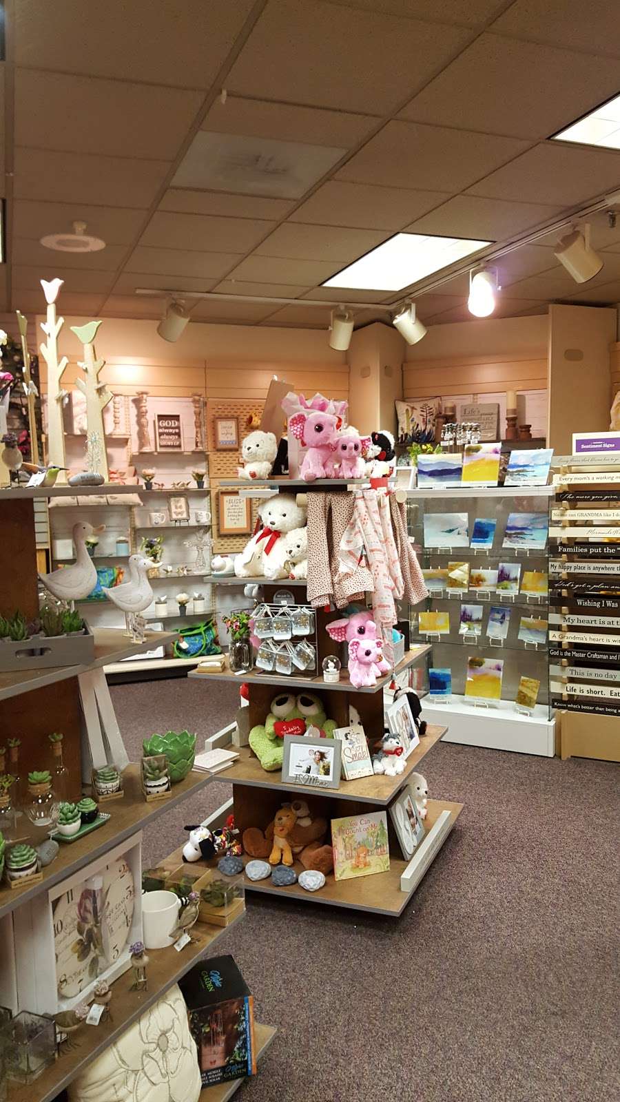 Katies Hallmark Shop | 10730 S Cicero Ave #5, Oak Lawn, IL 60453, USA | Phone: (708) 425-0552