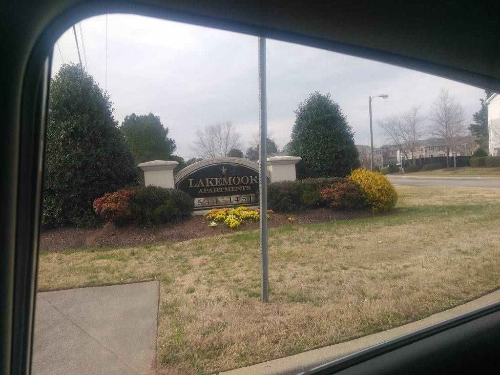 Lakemoor Apartments | 205 Kent Lake Dr, Durham, NC 27713, USA | Phone: (919) 544-1451