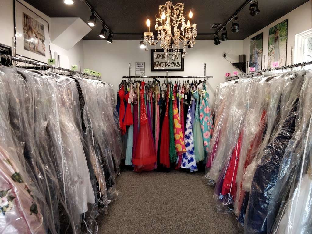 Wolsfelt’s Prom | 153 Ashland Ave, Aurora, IL 60505, USA | Phone: (630) 896-7166