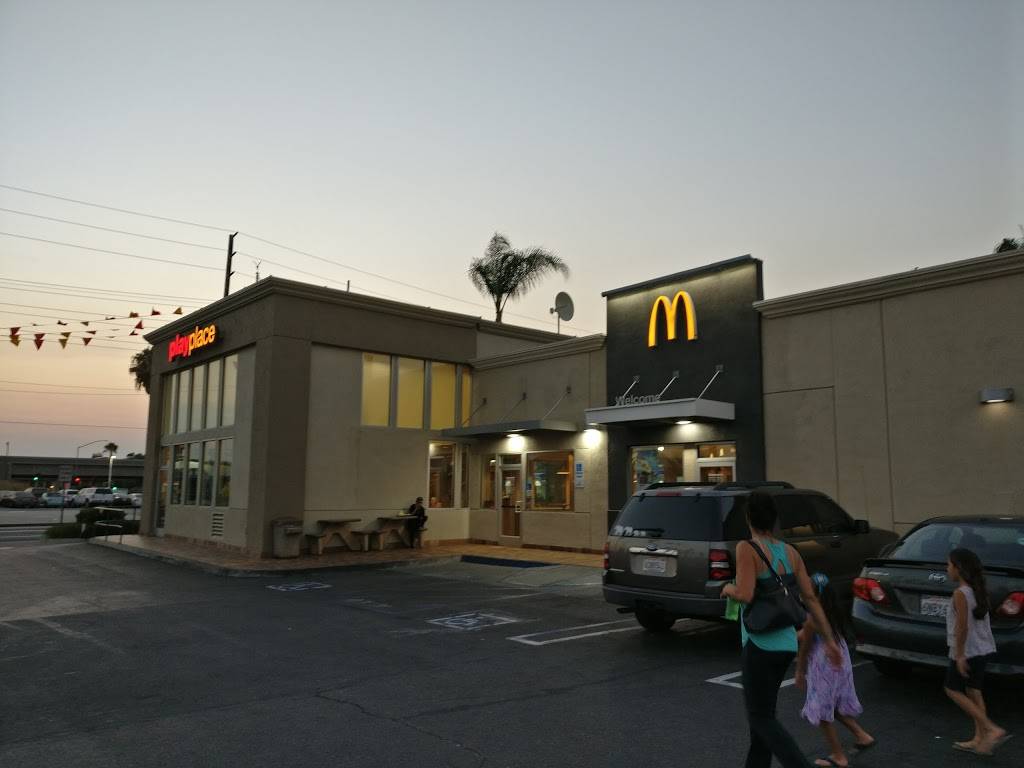 McDonalds | 770 W Chapman Ave, Placentia, CA 92870, USA | Phone: (714) 577-8171