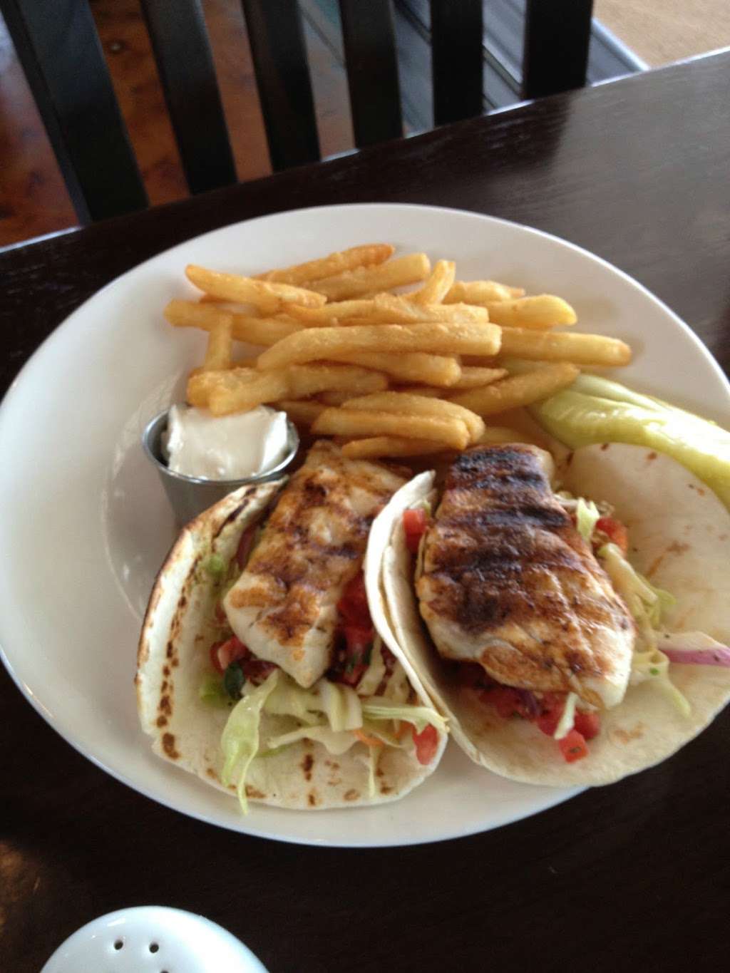 Bridges Restaurant | 321 Wells Cove Rd, Grasonville, MD 21638, USA | Phone: (410) 827-0282