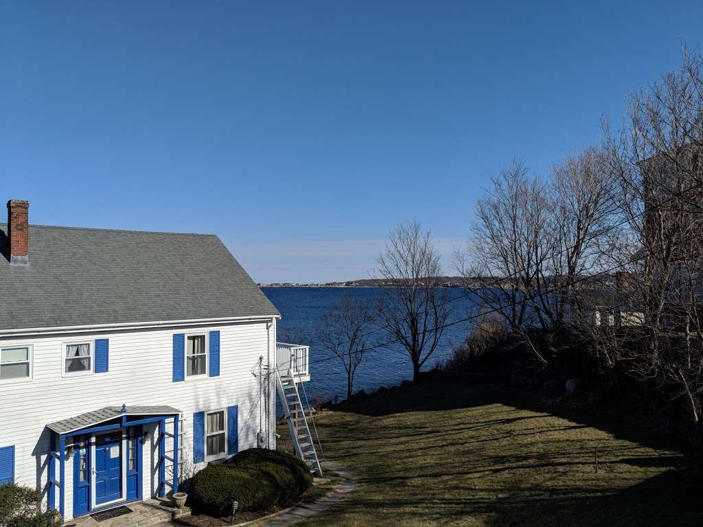 The Quarterdeck Inn By The Sea | 123 Granite St, Rockport, MA 01966 | Phone: (978) 546-0050