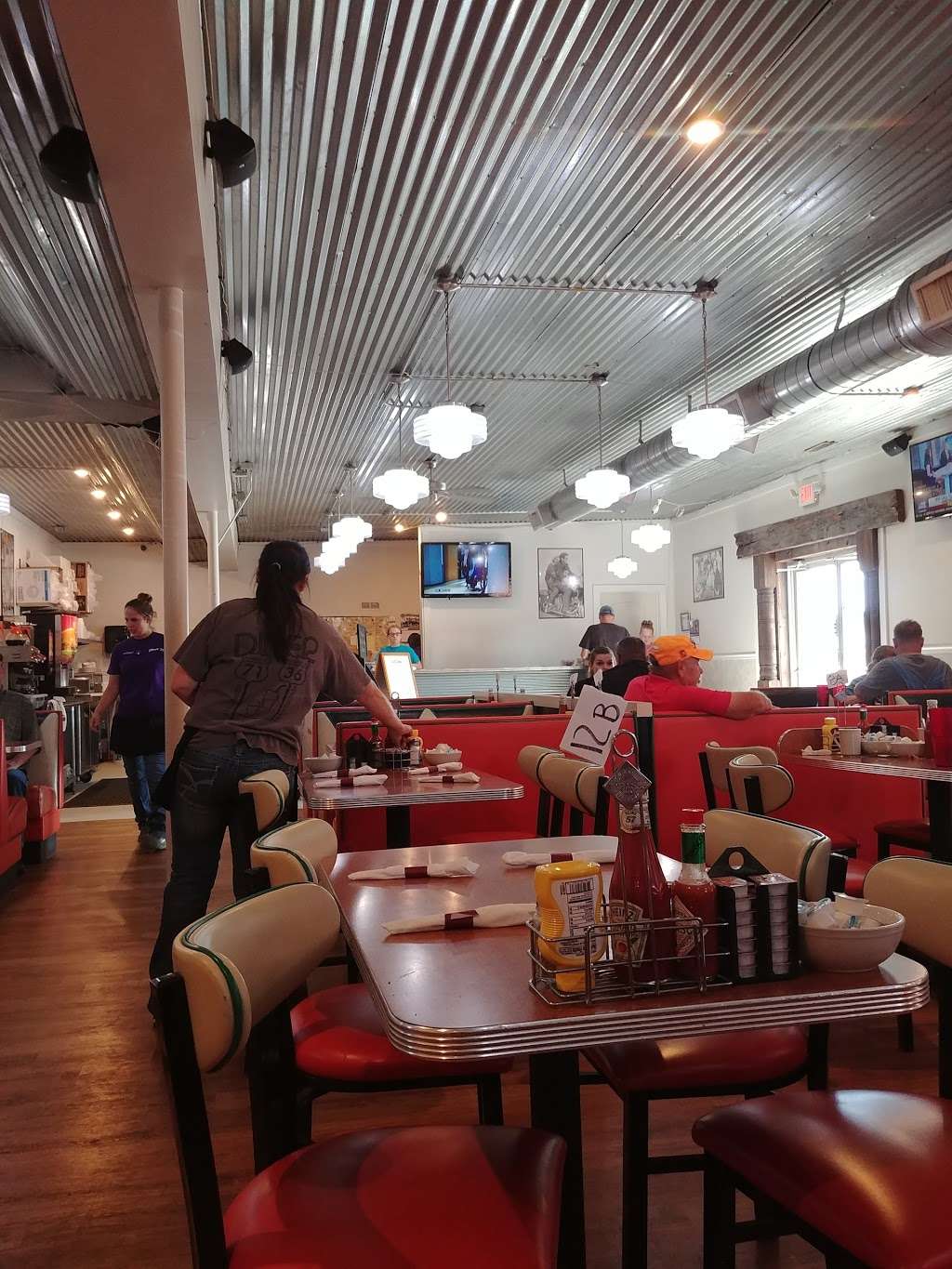 Diner 71 | 302 N., S US Hwy 71, Savannah, MO 64485, USA | Phone: (816) 324-0371