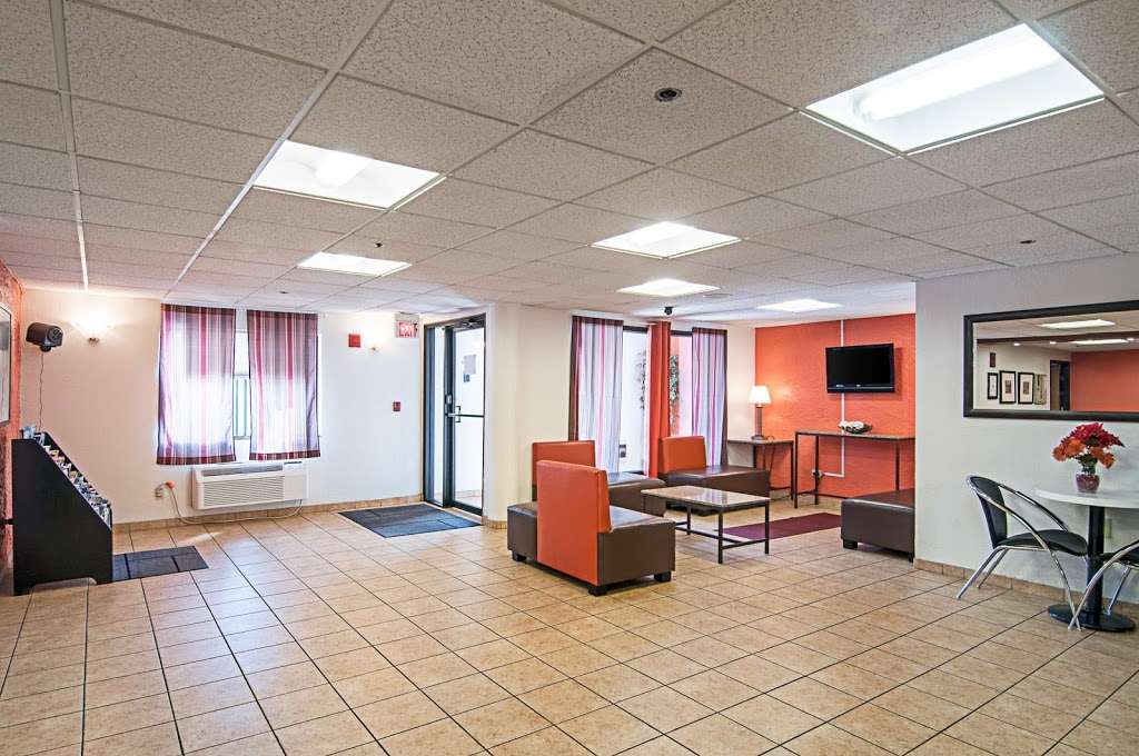 Motel 6 Bridgeview IL | 9625 S 76th Ave, Bridgeview, IL 60455, USA | Phone: (708) 430-1818