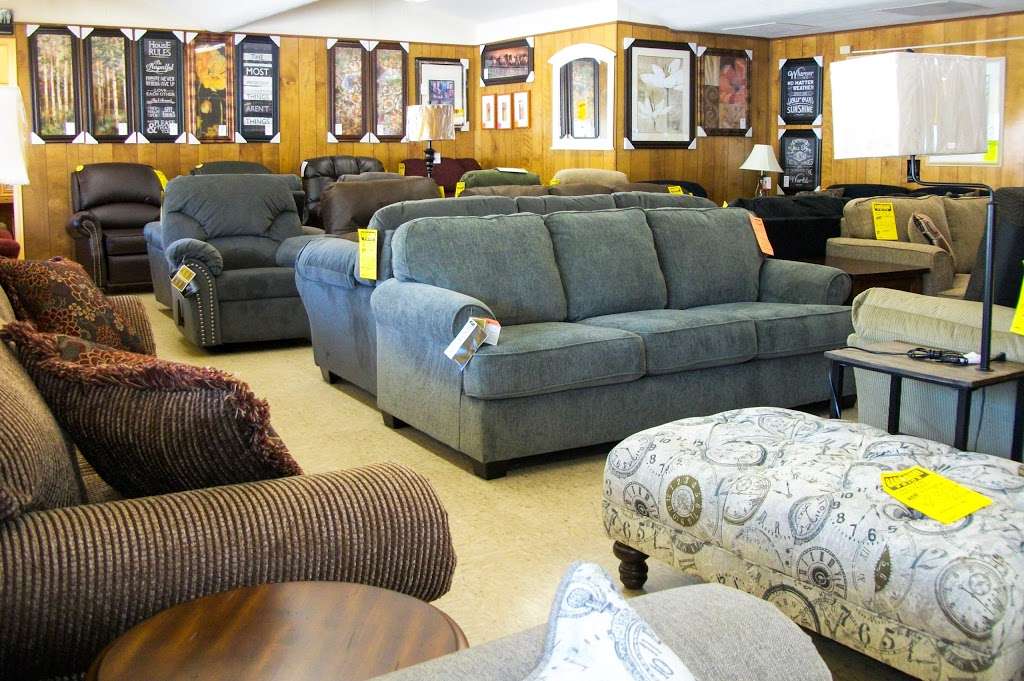 Smith Village Furniture Outlet | 31 N Main St, Jacobus, PA 17407, USA | Phone: (717) 428-1921 ext. 625