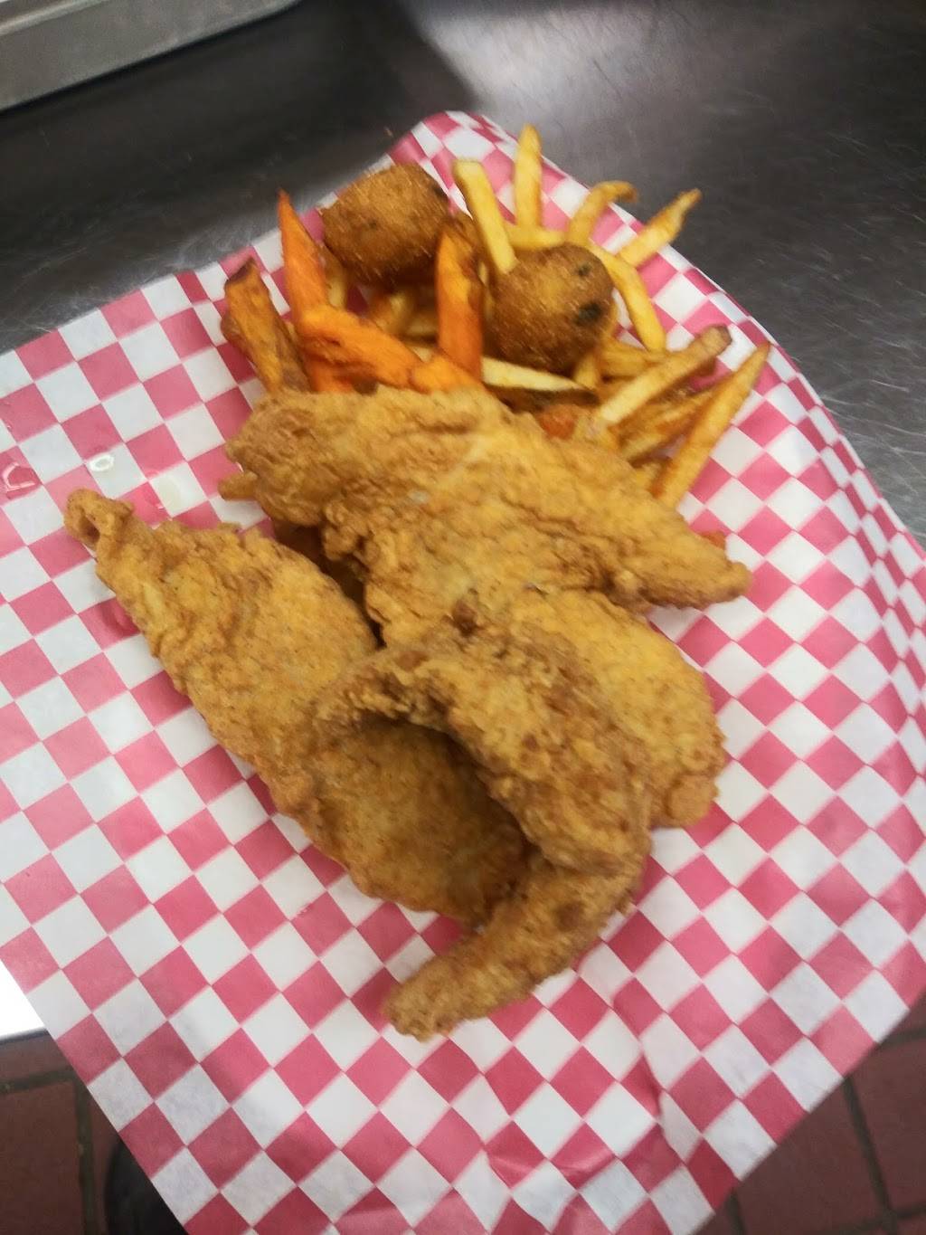 Seafood 24 | 4564 Bennington Ave, Baton Rouge, LA 70808, USA | Phone: (225) 412-1313