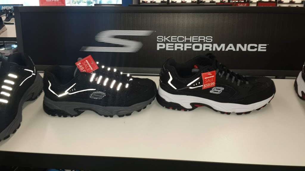 SKECHERS Retail | 7720 W Bell Rd Ste A, Glendale, AZ 85308 | Phone: (623) 412-9843