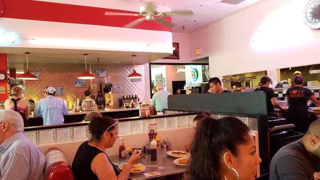 Nicks 50S Diner | 1900 Okeechobee Blvd C9, West Palm Beach, FL 33409, USA | Phone: (561) 471-3155