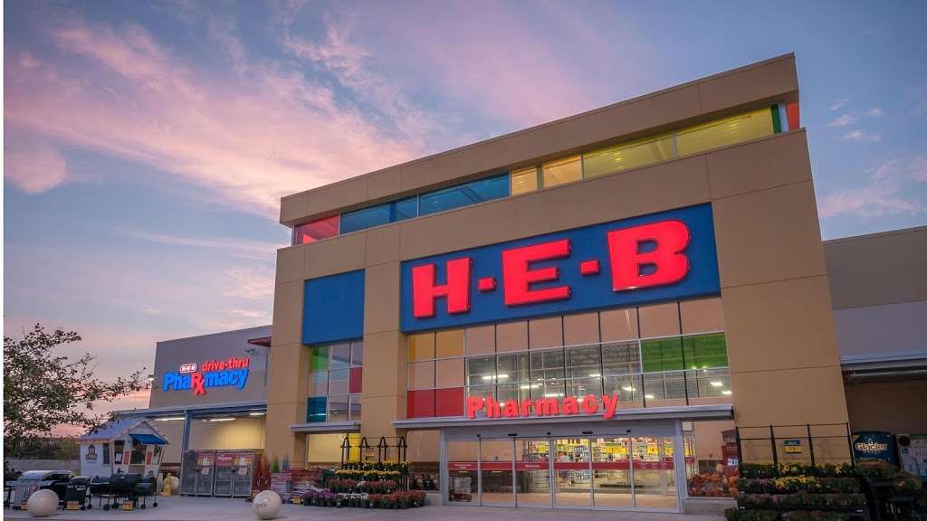H-E-B | 910 Kitty Hawk Rd, Universal City, TX 78148, USA | Phone: (210) 945-2102