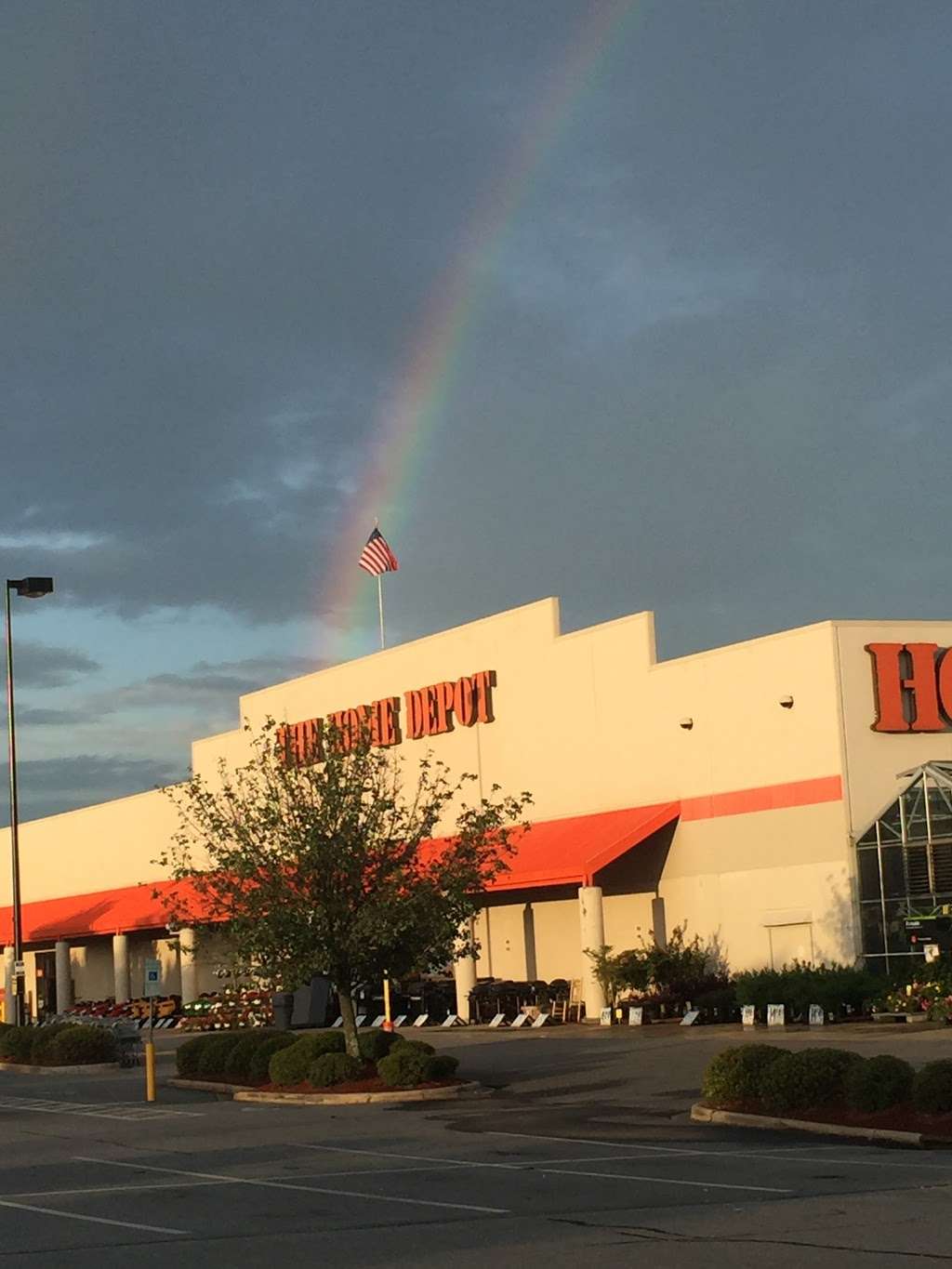 The Home Depot | 1530 8th St Dr SE, Hickory, NC 28602, USA | Phone: (828) 327-9200