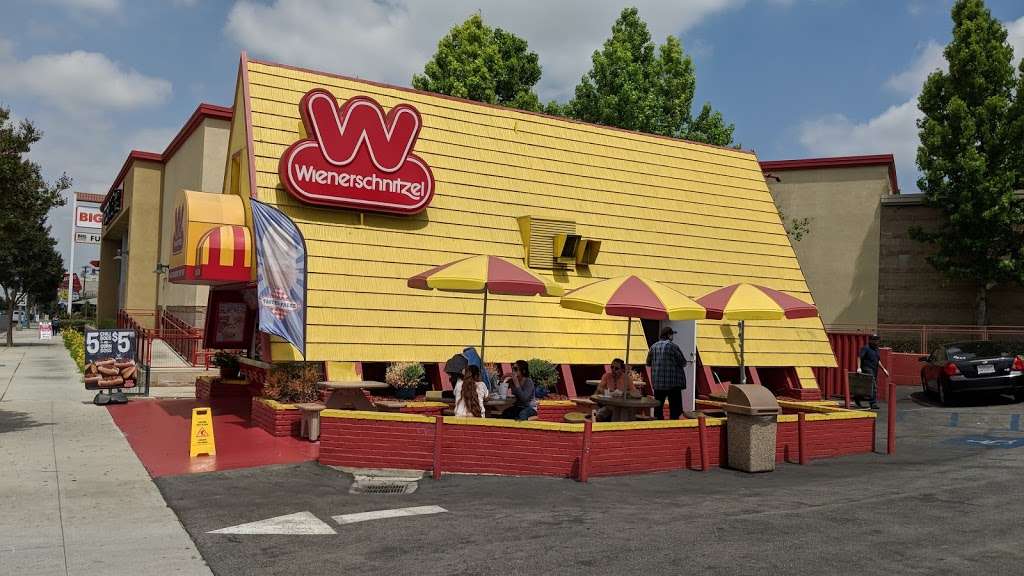 Wienerschnitzel | 13317 Whittier Blvd, Whittier, CA 90601, USA | Phone: (562) 698-5559