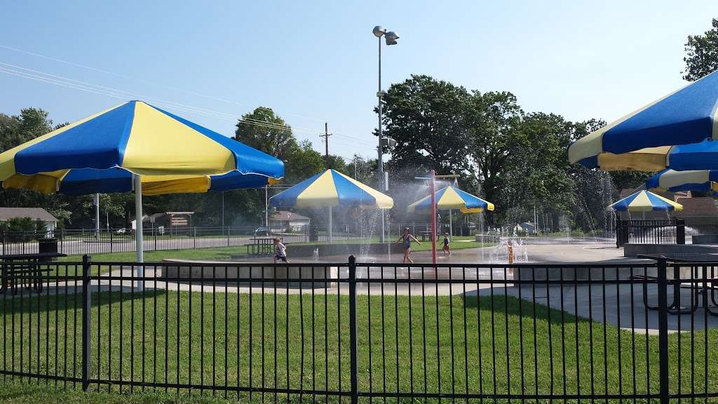 The Bay Water Park | 7101 Longview Rd, Kansas City, MO 64134, USA | Phone: (816) 965-9218