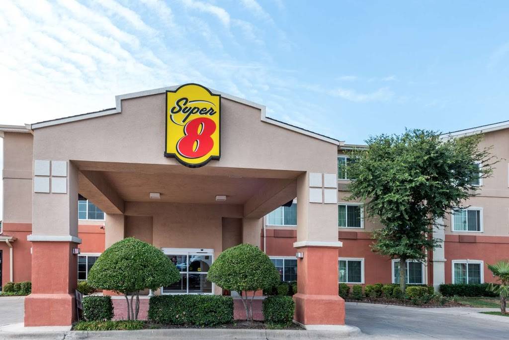 Super 8 by Wyndham Fort Worth North | 5225 N Beach St, Fort Worth, TX 76137, USA | Phone: (817) 506-3223