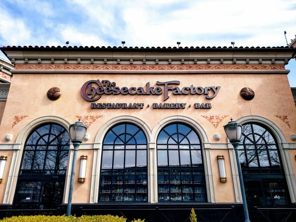 The Cheesecake Factory | 415 S 27th St, Pittsburgh, PA 15203, USA | Phone: (412) 431-7800