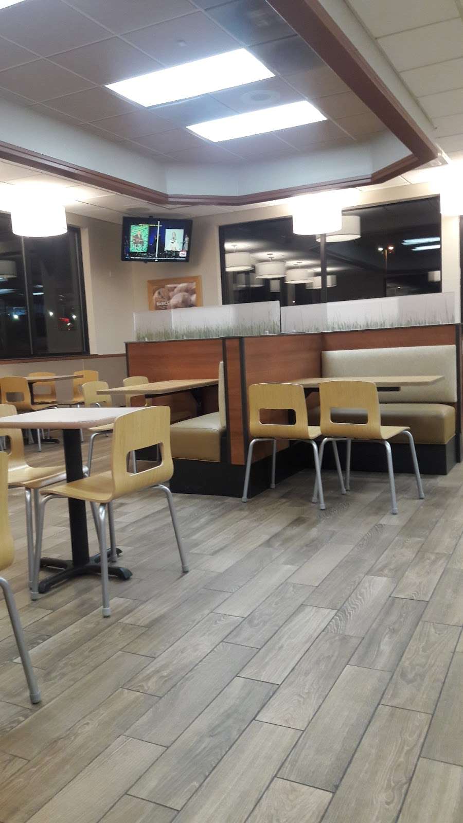 Wendys | 1060 Joppa Farm Rd, Joppa, MD 21085 | Phone: (410) 679-7604