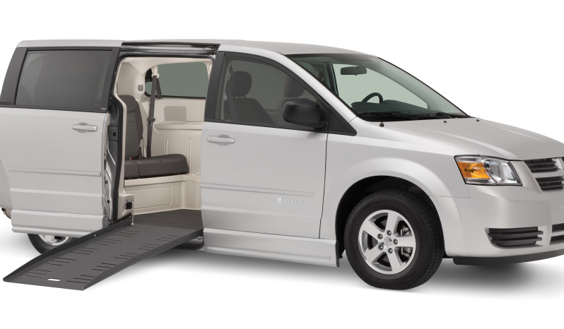 Orlando Wheelchair Vans | 3662 Prairie Fox Ln #6, Orlando, FL 32812, USA | Phone: (407) 438-8010