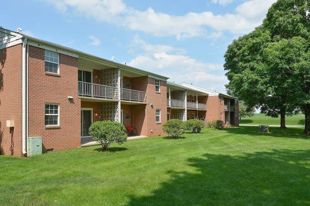 Manor House Apartments | 1415 Spencer Ave, Lancaster, PA 17603, USA | Phone: (717) 393-9610