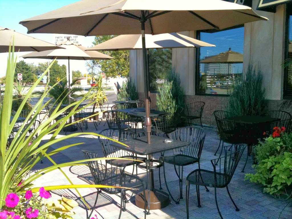 Rose Garden Cafe | 111 E Higgins Rd, Elk Grove Village, IL 60007, USA | Phone: (847) 952-1881