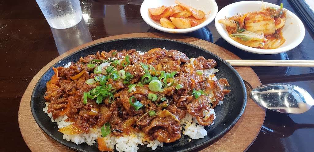 Somac Korean Fusion Bar & Grill | 24640 Southpoint Dr #130, Chantilly, VA 20152, USA | Phone: (703) 327-0300