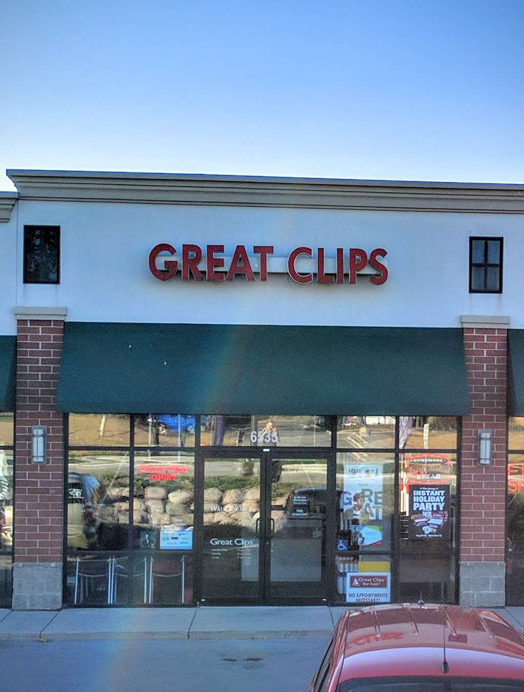 Great Clips | 6535 S 27th St, Franklin, WI 53132, USA | Phone: (414) 761-0100