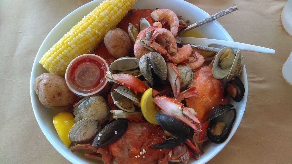 Watermans Crab House | 21055 W Sharp St, Rock Hall, MD 21661, USA | Phone: (410) 639-2261