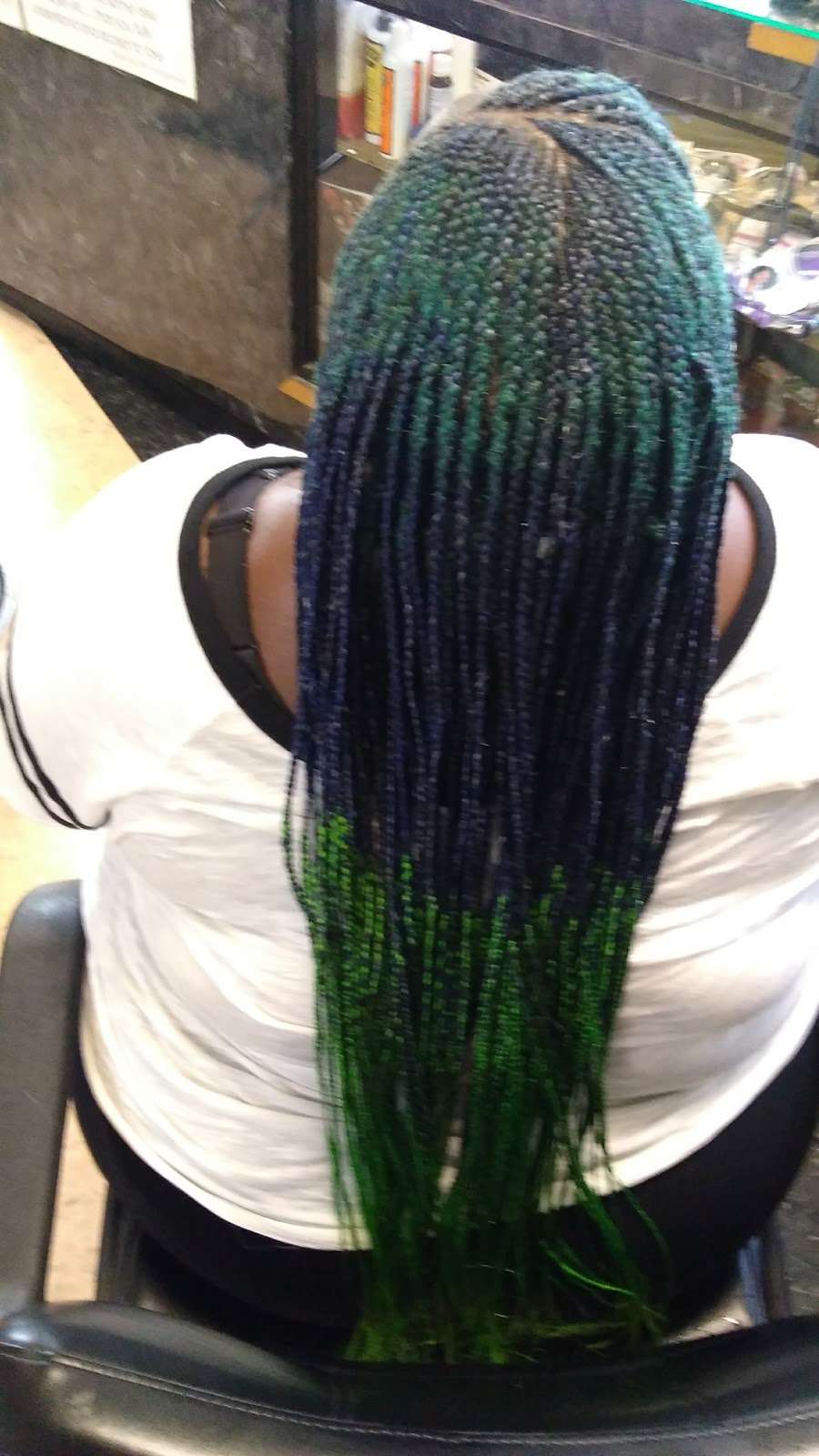 Peace And Mercy African Hair Braiding | 1403 N 18th St, Kansas City, KS 66102, USA | Phone: (913) 233-1111