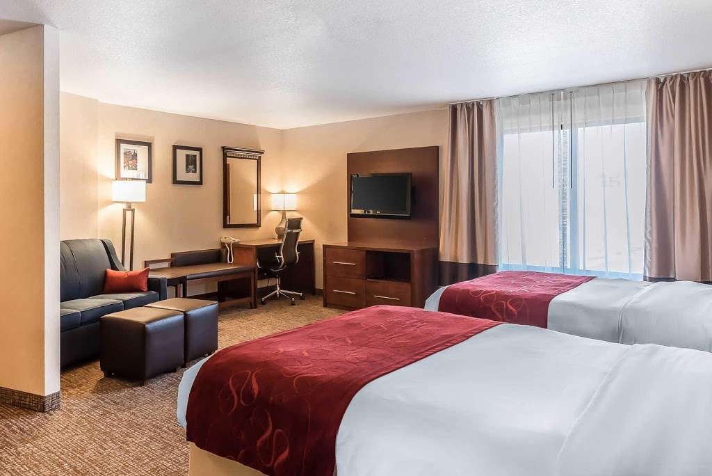 Comfort Suites Longmont | 11292 Business Park Cir, Firestone, CO 80504, USA | Phone: (720) 864-2970