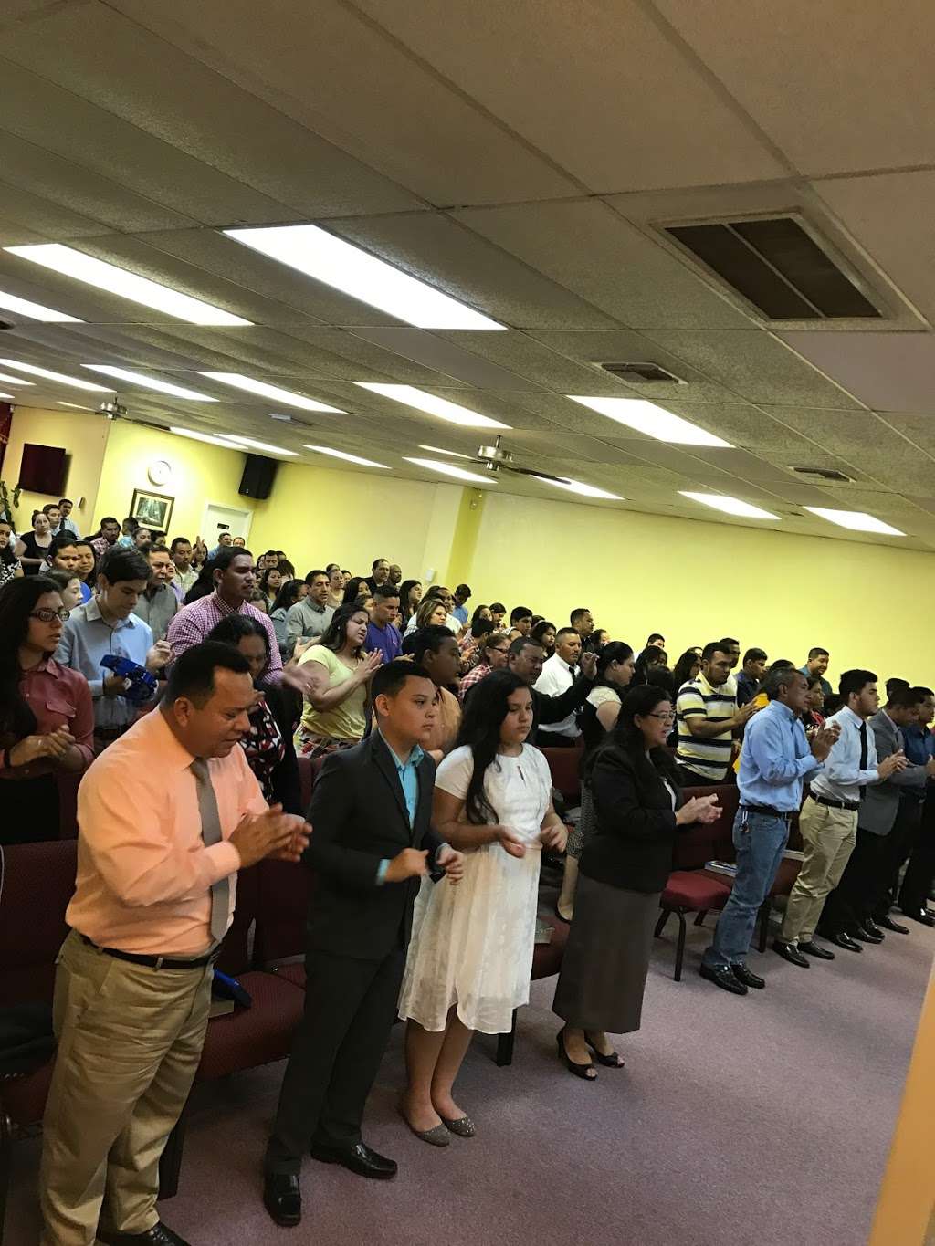 Iglesia Cristiana Nuevo Pacto | 10103 Hammerly Blvd, Houston, TX 77080, USA | Phone: (346) 251-3343