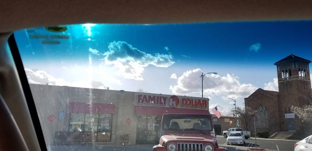 Family Dollar | 1770 Draper St, Kingsburg, CA 93631, USA | Phone: (559) 419-6510