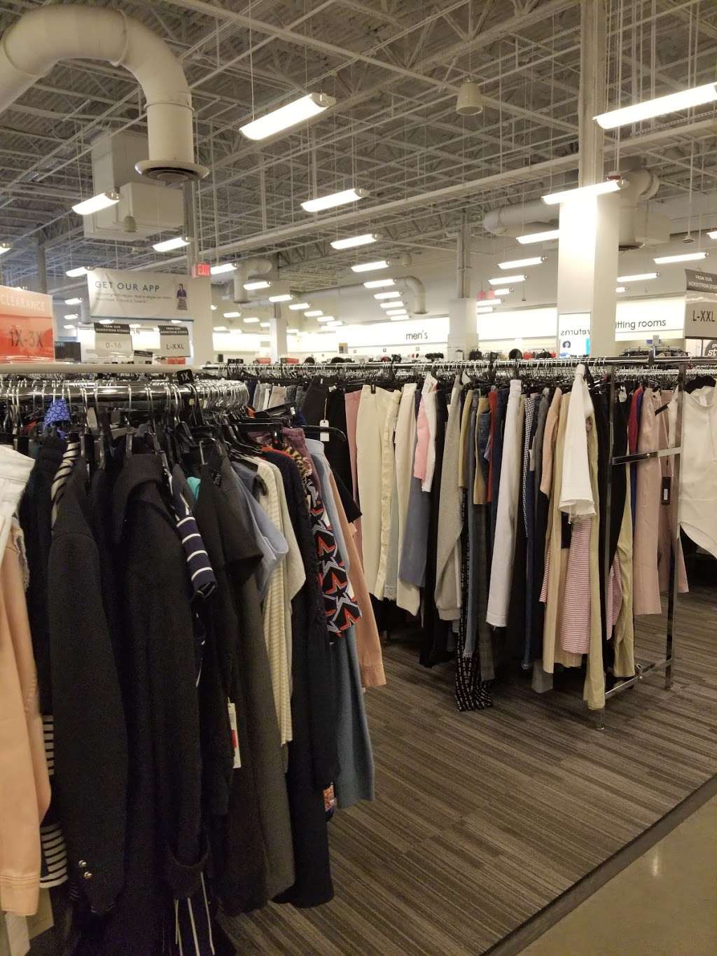 Nordstrom Rack Gateway Center | 550 Gateway Dr Ste 2, Brooklyn, NY 11239, USA | Phone: (718) 223-2420