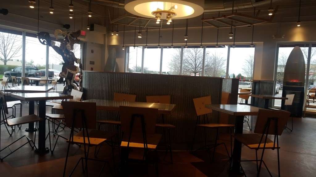 Chipotle Mexican Grill | 3821 E Main St, St. Charles, IL 60174, USA | Phone: (630) 587-9033