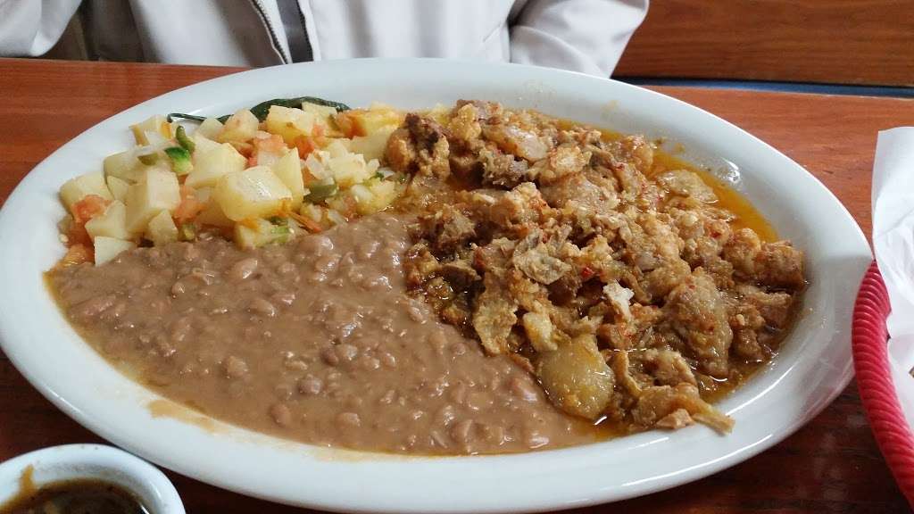 Don Chile Mexican Restaurant | 635 McCarty St, Houston, TX 77029, USA | Phone: (713) 674-2455