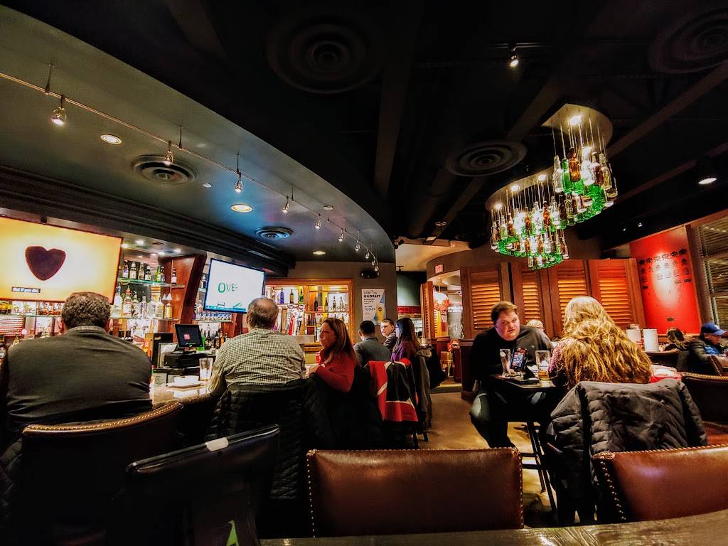 Red Robin Gourmet Burgers and Brews | 1090 Gramsie Rd, Shoreview, MN 55126 | Phone: (651) 766-8417