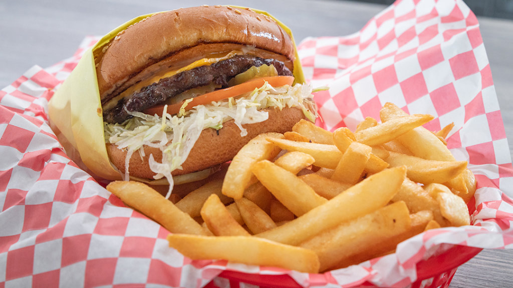 Chelos Burgers | 9241 Limonite Ave, Jurupa Valley, CA 92509, USA | Phone: (951) 934-3910