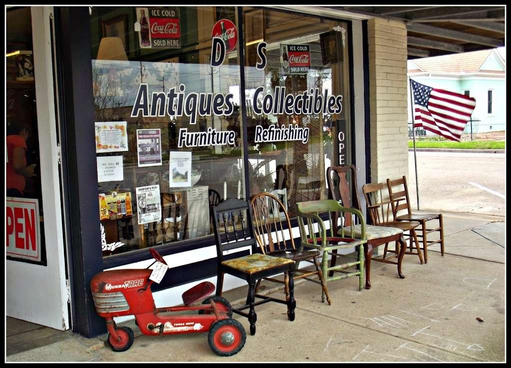 D & S Antiques Mall | 801 2nd St, Rosenberg, TX 77471, USA | Phone: (832) 595-9600