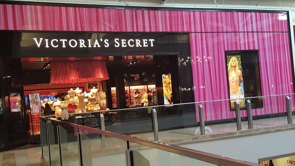 Victorias Secret & PINK | 200 E Via Rancho Pkwy 271 / 281, Escondido, CA 92025, USA | Phone: (760) 745-0459