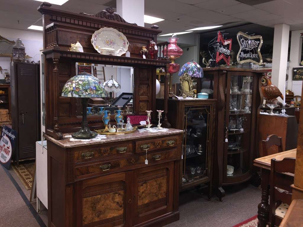 Antique Allure | 614 S 2nd St Pike, Southampton, PA 18966, USA | Phone: (215) 322-5868