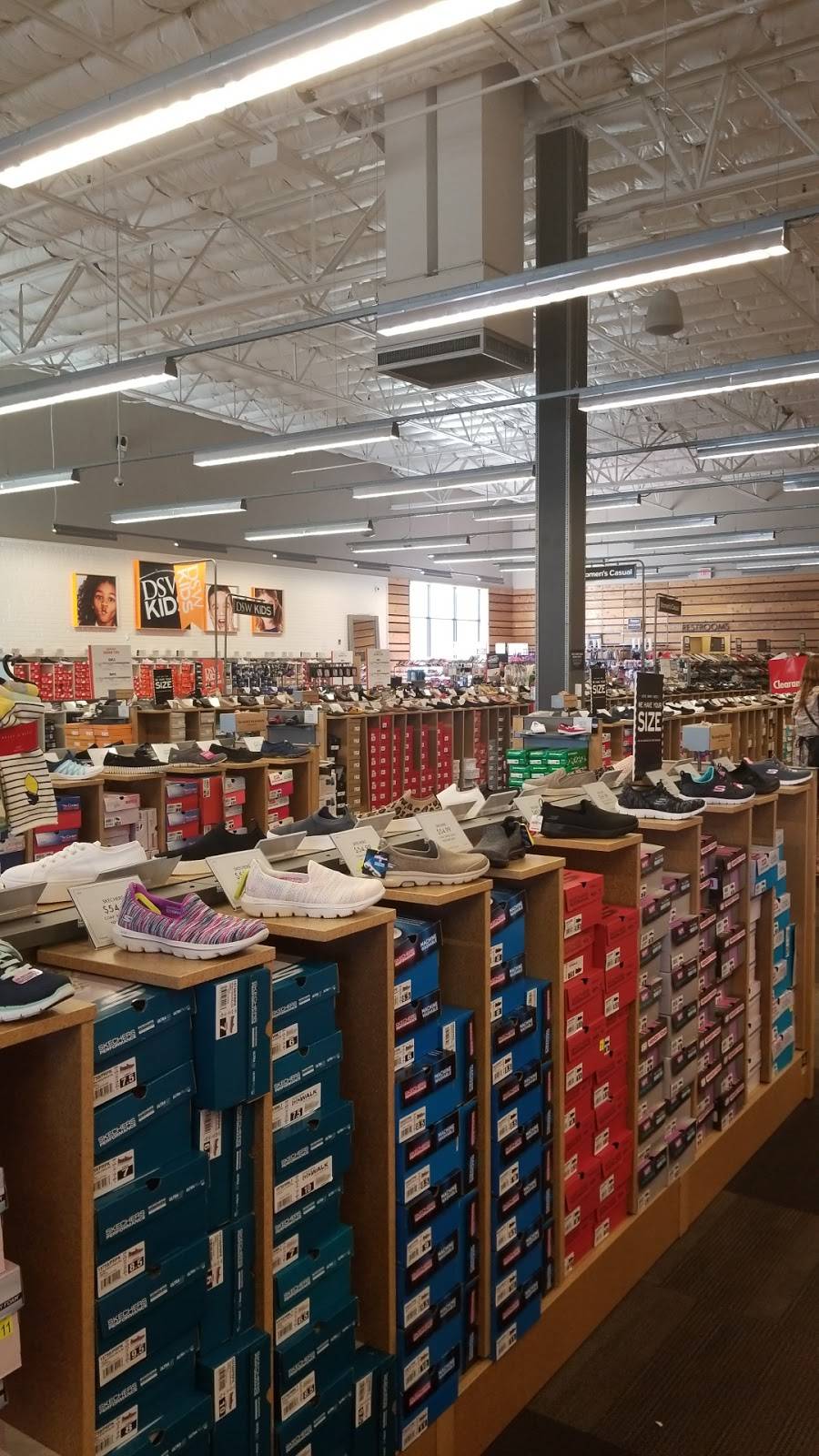 DSW Designer Shoe Warehouse | 10540 Stockdale Hwy, Bakersfield, CA 93311, USA | Phone: (661) 473-2045