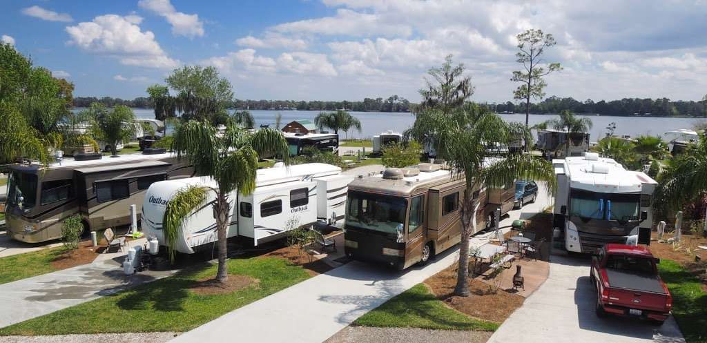 Orlando SE / Lake Whippoorwill KOA Holiday | 12345 Narcoossee Rd, Orlando, FL 32832, USA | Phone: (407) 277-5075