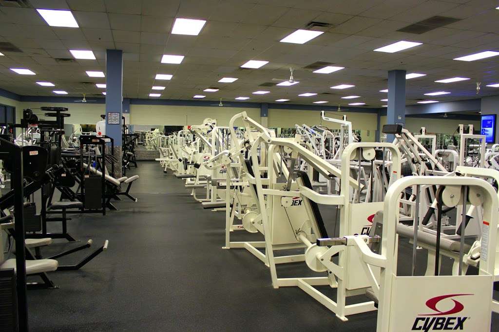24 Hour Fitness | Photo 1 of 10 | Address: 16200 Bear Valley Rd, Victorville, CA 92395, USA | Phone: (760) 955-2200